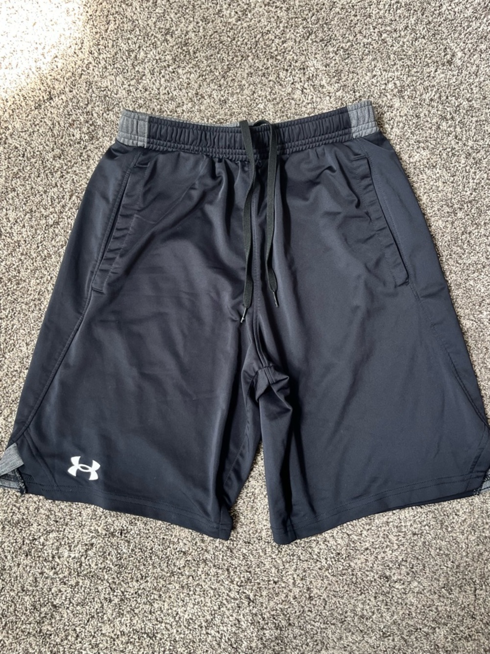 Under Armour Men’s Black Shorts
Small